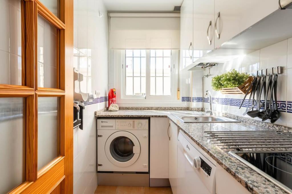Apartamento Centro Rota. 2 Minutos De La Playa.. Eksteriør billede